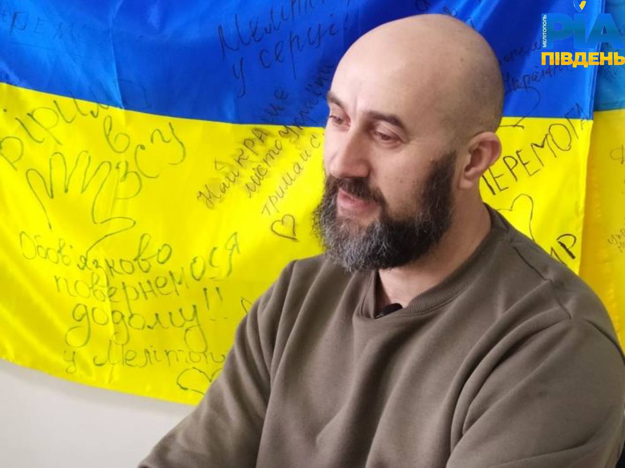 Он добровольно з первых дней вторжения рф встал на защиту Украины. 3